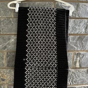 Lululemon Infinitely Mad Knit Scarf
